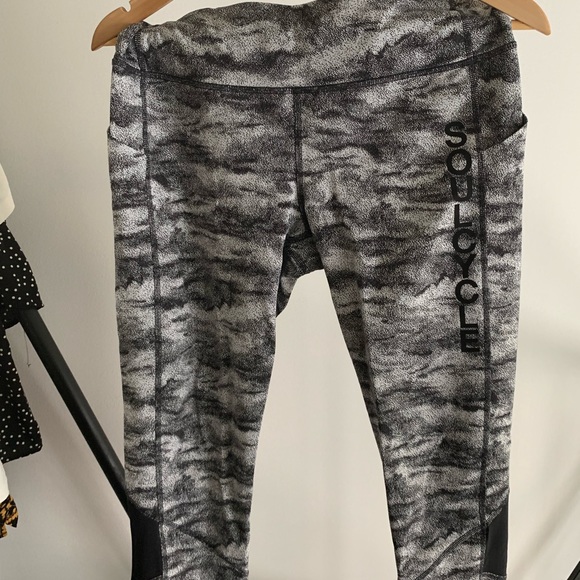 lululemon athletica Pants - Lululemon x SoulCycle crop leggings